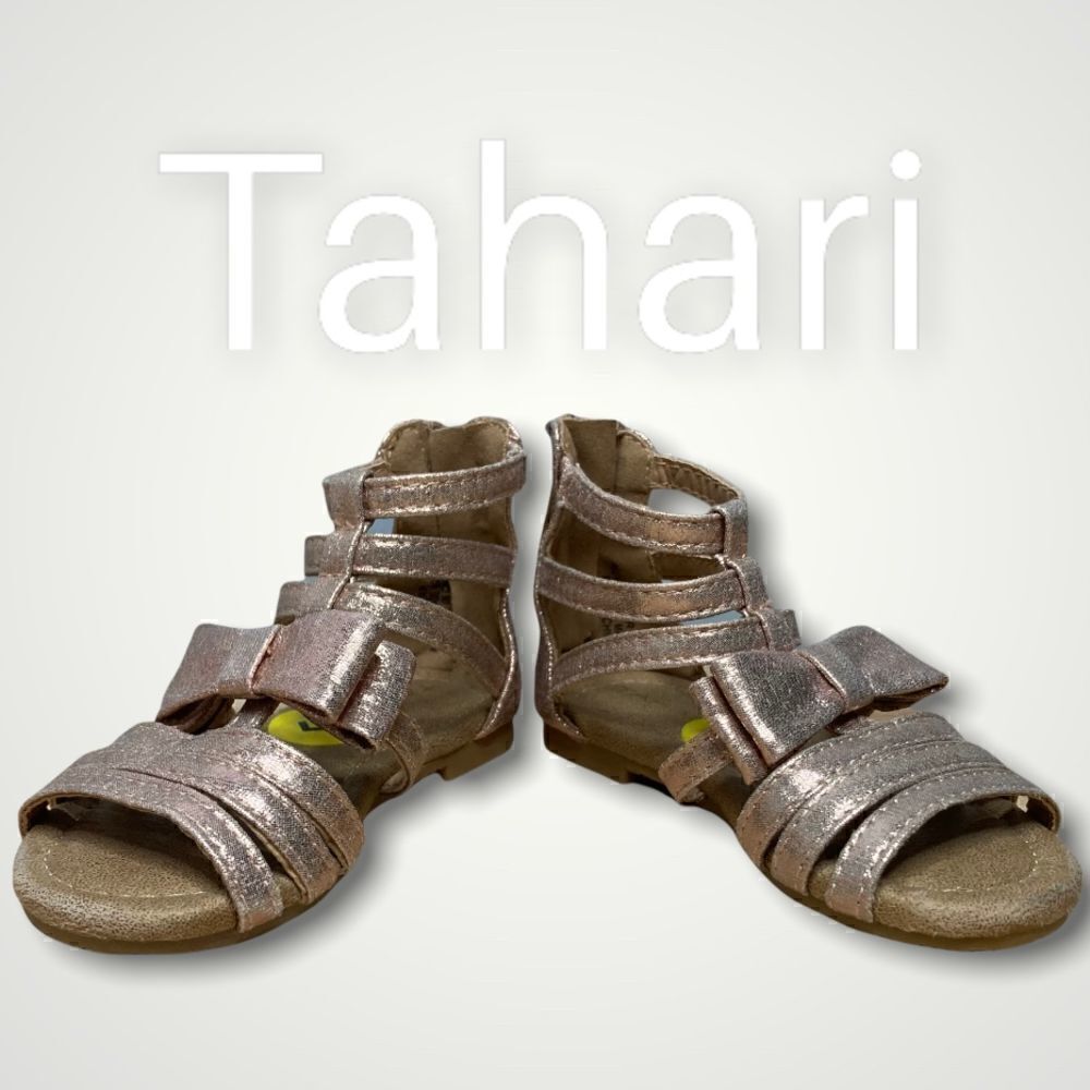 Tahari Baby ‘Skylar’ Gladiator Style Sandal, Metallic Rose Gold Toddler Size 5
